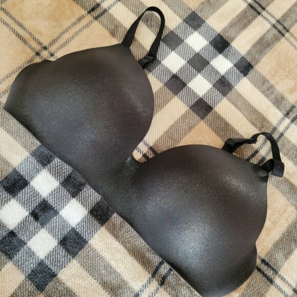 Victoria Secret Bra - Picture 1 of 4